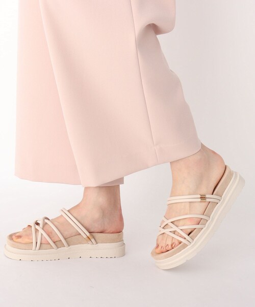 cs T&P(シーエスティーアンドピー)の「ナローストラップサンダル(サンダル・レディース・アイボリー/ブラック/グリーン・LL/L/M/S)」の2枚目の写真