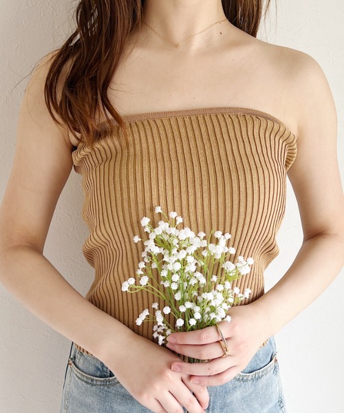 CLEA（クレア）の「【全1５色/カラバリ豊富】テレコリブベアトップインナー（チューブトップ・レディース・ホワイト/ライトグレー/ライトブルー/ブラック/ベージュ/パープル/ブラウン/カーキ/ピンク/イエロー/オレンジ/ライトグリーン/アイボリー/ピンク系その他/グレイッシュベージュ・FREE）」の7枚目の写真