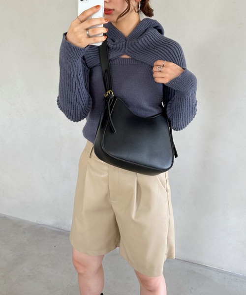 MYMOOD.（マイムード）の「leather big belt shoulder bag／PU太ベルトショルダーバッグ ２WAYショルダーバッグ（ショルダーバッグ・レディース・ブラック/ブラウン/ベージュ/アイボリー・FREE）」の19枚目の写真