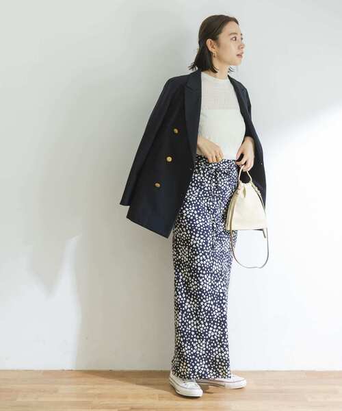 URBAN RESEARCH（アーバンリサーチ）の「ランダムフラワープリントスカート（スカート・レディース・ブラック/ネイビー・38/36）」の16枚目の写真