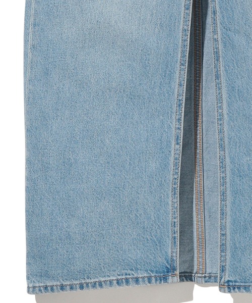 Levi's（リーバイス）の「Levi's/リーバイス スリット フロント スカート ライトインディゴ WORN IN（デニムスカート・レディース・ライトインディゴブルー・27inch/25inch/23inch/24inch/28inch/26inch）」の8枚目の写真