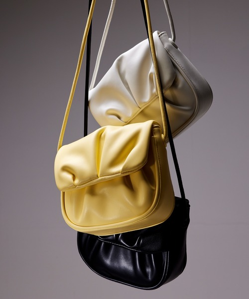 NOISE MAKER（ノイズメーカー）の「フラップミニショルダーバッグ（ショルダーバッグ・レディース・ホワイト/ブラック/イエロー・FREE）」の4枚目の写真