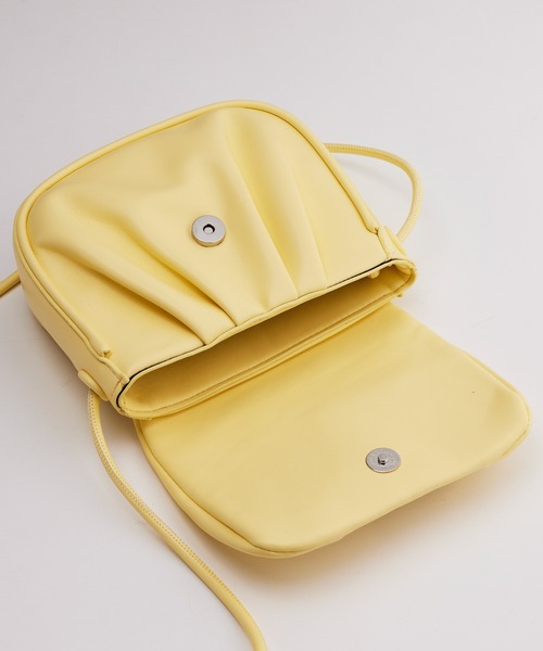 NOISE MAKER（ノイズメーカー）の「フラップミニショルダーバッグ（ショルダーバッグ・レディース・ホワイト/ブラック/イエロー・FREE）」の6枚目の写真