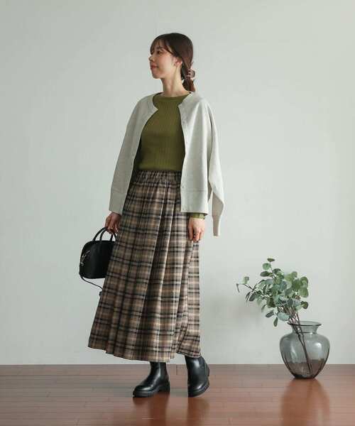 URBAN RESEARCH DOORS（アーバンリサーチドアーズ）の「コットンスウェットカーディガン（スウェット・レディース・ベージュ/グレー/スミクロ・MEDIUM）」の13枚目の写真