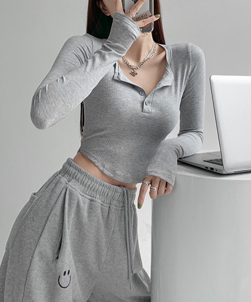 meJane（ミージェーン）の「ヘンリ―ネッククロップドカットソー（Tシャツ/カットソー・レディース・ブラック/グレー/ホワイト・FREE）」の11枚目の写真