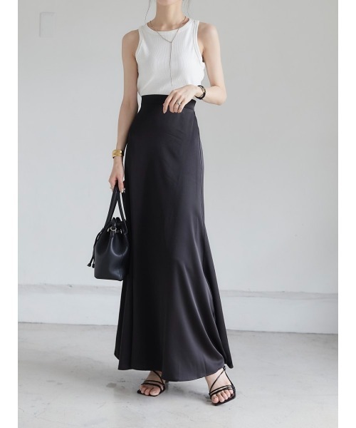 amel（エイメル）の「matte satin long skirt（スカート・レディース・ブラック・FREE）」の2枚目の写真