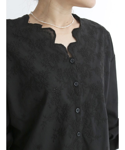 Samansa Mos2 blue（サマンサモスモスブルー）の「スカラップ刺繍ブラウス（シャツ/ブラウス・レディース・ブラック/グリーン/マスタード・ﾌﾘ-）」の10枚目の写真