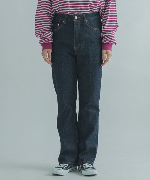 FORK&SPOON（フォークアンドスプーン）の「FORK&SPOON　セミワイドヘムデニムパンツ（デニムパンツ・レディース・ブルー系その他/ワンウォッシュ・1/2）」の5枚目の写真