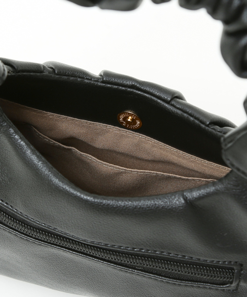 Abahouse Devinette(ドゥヴィネット)の「【Avancer】ちぢみハンドルバッグ(ハンドバッグ・レディース・グリーン/サックスブルー/ブラック・フリー)」の18枚目の写真