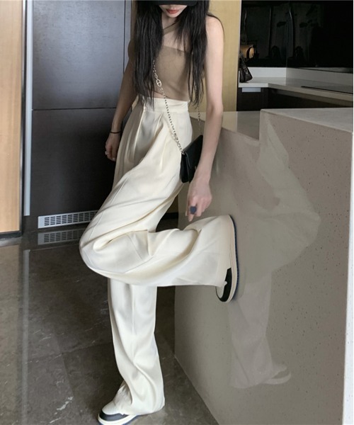 by muni:r（バイ ムニール）の「さらさらロングピンタックスラックス（スラックス・レディース・アイボリー/ブラウン・SMALL/MEDIUM）」の3枚目の写真