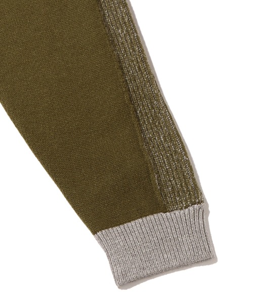 UGG（アグ）の「UGG@mos サイド ストライプ ニット カーディガン / アグ サイド ストライプ ニット カーディガン（カーディガン/ボレロ・レディース・ベージュ/カーキ・M/L）」の5枚目の写真