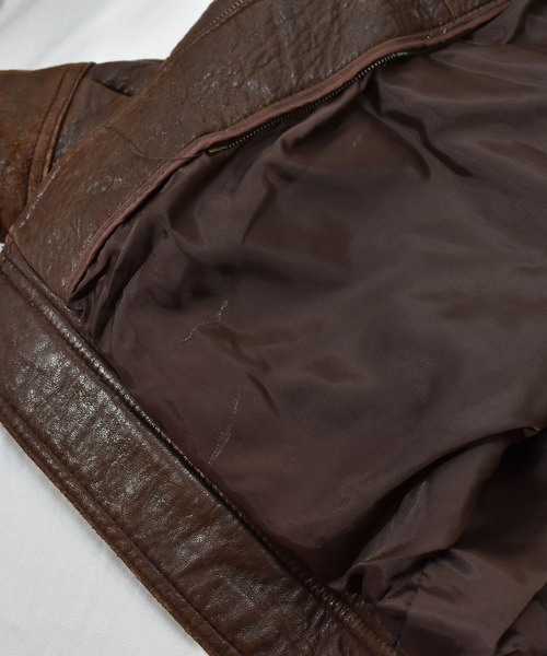 VINTAGE（ヴィンテージ）の「【ヴィンテージ古着】FIELD GEAR ジップアップ レザージャケット（ブルゾン・メンズ・ブラウン・MEDIUM）」の11枚目の写真