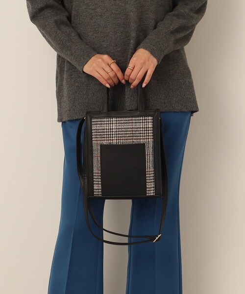 SHOO・LA・RUE(シューラルー)の「◆チェック/ジャカード柄スクエアショルダー(ショルダーバッグ・レディース・ブラック系1/ベージュ/ブラウン・00)」の10枚目の写真