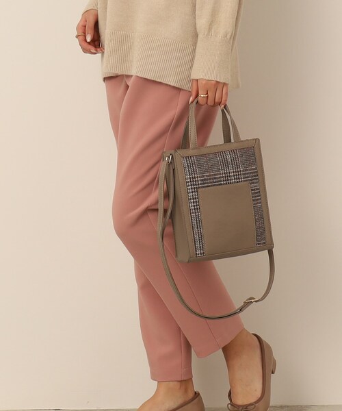 SHOO・LA・RUE(シューラルー)の「◆チェック/ジャカード柄スクエアショルダー(ショルダーバッグ・レディース・ブラック系1/ベージュ/ブラウン・00)」の21枚目の写真