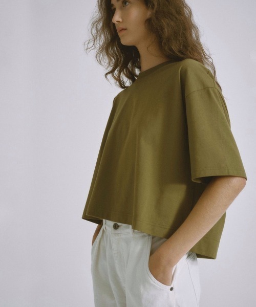 SAYAKADAVIS(サヤカディヴィス)の「【 SAYAKADAVIS / サヤカデイヴィス 】 Cropped Draped Back Tee / クロップドドレープバックTシャツ(Tシャツ/カットソー・レディース・ホワイト/ブラック/オリーブ・SMALL)」の16枚目の写真