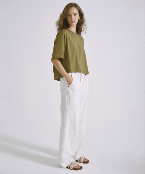 SAYAKADAVIS(サヤカディヴィス)の「【 SAYAKADAVIS / サヤカデイヴィス 】 Cropped Draped Back Tee / クロップドドレープバックTシャツ(Tシャツ/カットソー・レディース・ホワイト/ブラック/オリーブ・SMALL)」の18枚目の写真