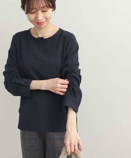 くすみミントブルーアーバンリサーチドアーズサイドタックゴールドパーツ長袖ブラウス くすみミントブルーアーバンリサーチドアーズサイドタックゴールド