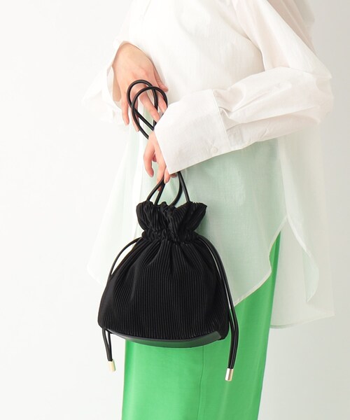 OPAQUE.CLIP（オペークドットクリップ）の「◆プリーツドローストリングミニショルダーバッグ（ショルダーバッグ・レディース・ベージュ/オフホワイト/ブラック/カーキ/ホワイト系4/ブラック系1/ブルー系6/ライトイエロー系2・00）」の21枚目の写真