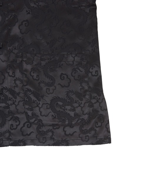 PUNYUS（プニュズ）の「ドラゴン柄チャイナシャツ（シャツ/ブラウス・レディース・ブラック/ブルー/グリーン/パープル・1/2/3/4）」の6枚目の写真