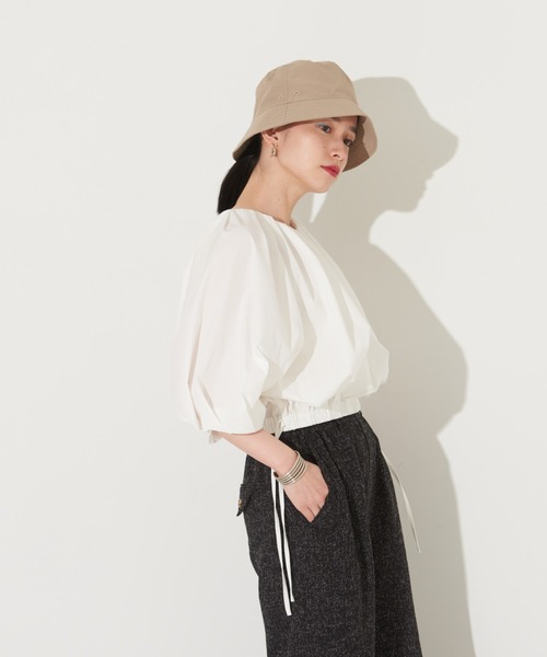 NOMINE(ノミネ)の「【前後着用可】ボリューム2WAYブラウス(シャツ/ブラウス・レディース・ブラック/グリーン/ダークオレンジ/ホワイト・フリー)」の8枚目の写真
