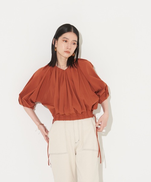 NOMINE(ノミネ)の「【前後着用可】ボリューム2WAYブラウス(シャツ/ブラウス・レディース・ブラック/グリーン/ダークオレンジ/ホワイト・フリー)」の22枚目の写真