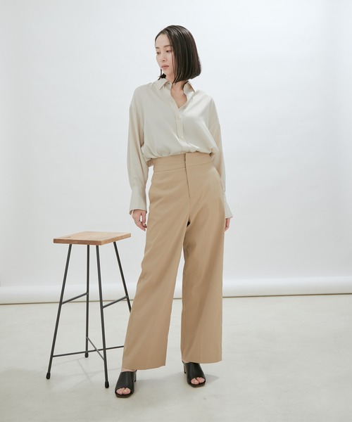 SALON adam et rope'（サロン アダム エ ロペ）の「コットンライクスタイルアップパンツ【洗える・UVケア・接触冷感】[XS～M3サイズ展開]（その他パンツ・レディース・ブラック/ベージュ/オフホワイト・M/S/X-SMALL）」の15枚目の写真