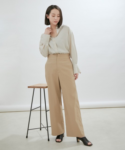 SALON adam et rope'（サロン アダム エ ロペ）の「コットンライクスタイルアップパンツ【洗える・UVケア・接触冷感】[XS～M3サイズ展開]（その他パンツ・レディース・ブラック/ベージュ/オフホワイト・M/S/X-SMALL）」の7枚目の写真