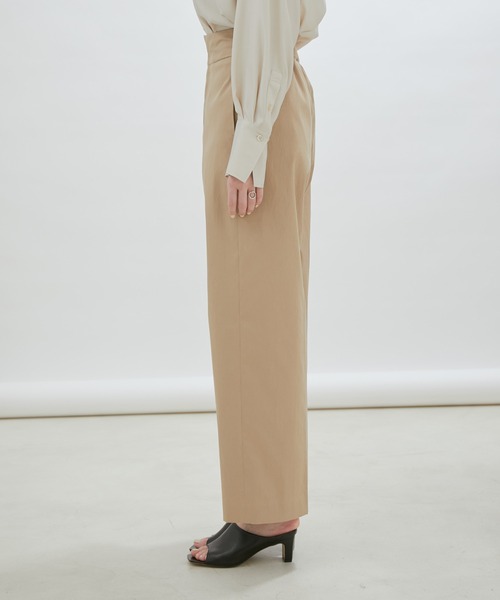 SALON adam et rope'（サロン アダム エ ロペ）の「コットンライクスタイルアップパンツ【洗える・UVケア・接触冷感】[XS～M3サイズ展開]（その他パンツ・レディース・ブラック/ベージュ/オフホワイト・M/S/X-SMALL）」の14枚目の写真