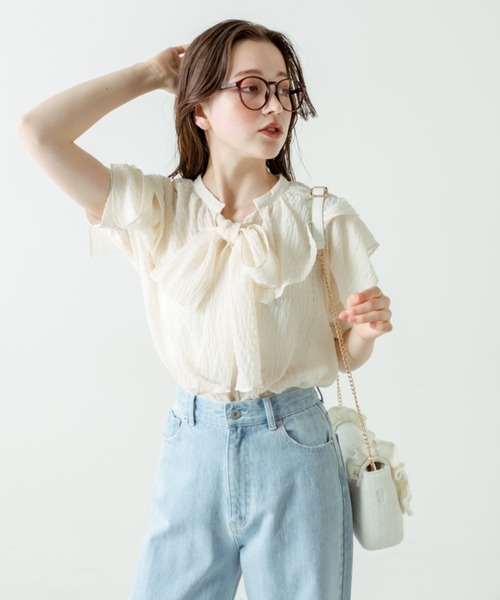 OLIVE des OLIVE（オリーブデオリーブ）の「ラッフルボウタイブラウス（シャツ/ブラウス・レディース・アイボリー/サックスブルー/オフホワイト・FREE）」の14枚目の写真
