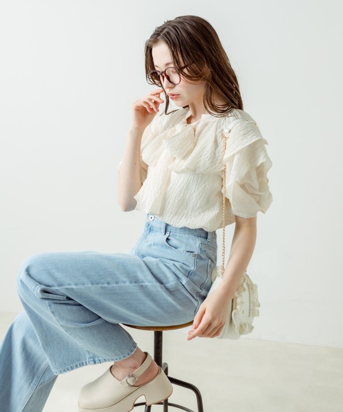 OLIVE des OLIVE（オリーブデオリーブ）の「ラッフルボウタイブラウス（シャツ/ブラウス・レディース・アイボリー/サックスブルー/オフホワイト・FREE）」の11枚目の写真