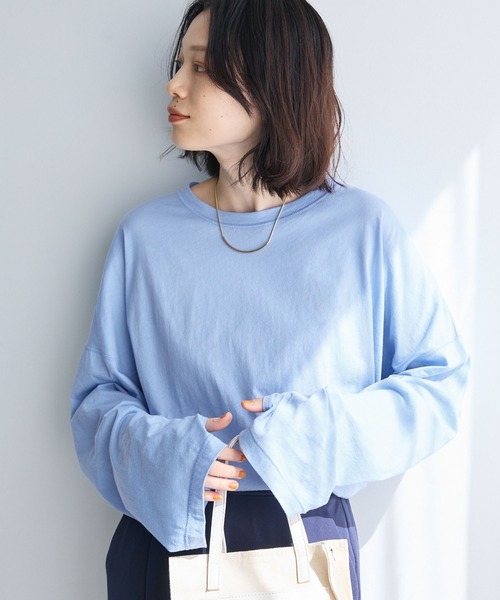 Chaco closet(チャコ クローゼット)の「オーバーサイズフィンガーホールシアーロングTシャツ(Tシャツ/カットソー・レディース・オフホワイト/ブルー/ブラック/ピンク/オレンジ/ミント・FREE)」の5枚目の写真