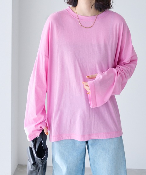 Chaco closet(チャコ クローゼット)の「オーバーサイズフィンガーホールシアーロングTシャツ(Tシャツ/カットソー・レディース・オフホワイト/ブルー/ブラック/ピンク/オレンジ/ミント・FREE)」の21枚目の写真