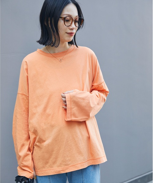Chaco closet(チャコ クローゼット)の「オーバーサイズフィンガーホールシアーロングTシャツ(Tシャツ/カットソー・レディース・オフホワイト/ブルー/ブラック/ピンク/オレンジ/ミント・FREE)」の22枚目の写真