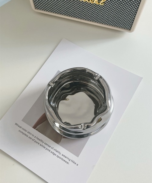 Made in I（メイドインアイ）の「モダンスタイルアッシュトレイ（アッシュトレイ/ライター・レディース・ホワイト/シルバー・FREE）」の6枚目の写真