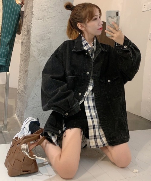 MASHIRO(マシロ)の「【MASHIRO】ビッグシルエットデニムジャケット(デニムジャケット・レディース・ブラック/ブルー・FREE)」の4枚目の写真