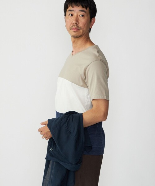 SHIPS(シップス)の「SHIPS: スペック ワイドボーダー/パネル Vネック Tシャツ(Tシャツ/カットソー・メンズ・ダークグリーン/グレー/ベージュ/ネイビー/ダークブルー・SMALL/MEDIUM/LARGE/X-LARGE)」の15枚目の写真