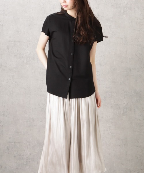 NAVY(ネイビー)の「SARARI 冷感前開き半袖シャツ(シャツ/ブラウス・レディース・ライトベージュ/ブラック/カーキ/ブルー/ホワイト・フリー)」の8枚目の写真