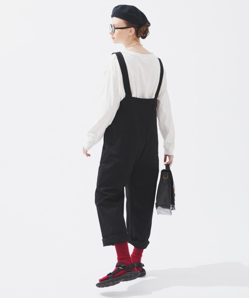 EDIT Gris（エディットグリ）の「【どんなトップスとも合わせやすい！】ポケット付きコットンツイルサロペット（サロペット/オーバーオール・レディース・ブラック/ナチュラル・FREE）」の6枚目の写真