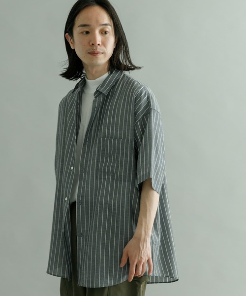 URBAN RESEARCH（アーバンリサーチ）の「ランダムストライプオーバーショートスリーブシャツ（シャツ/ブラウス・メンズ・チャコールグレー/ネイビー・MEDIUM/LARGE）」の12枚目の写真