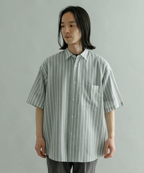 URBAN RESEARCH（アーバンリサーチ）の「ランダムストライプオーバーショートスリーブシャツ（シャツ/ブラウス・メンズ・チャコールグレー/ネイビー・MEDIUM/LARGE）」の17枚目の写真