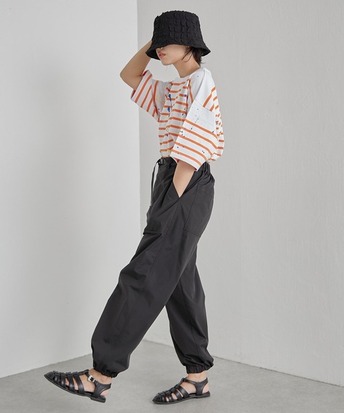 ear PAPILLONNER(イアパピヨネ)の「裾絞りパンツ【SUM1 STYLE(スミスタイル)】(その他パンツ・レディース・アイボリー/ブラック・FREE)」の7枚目の写真