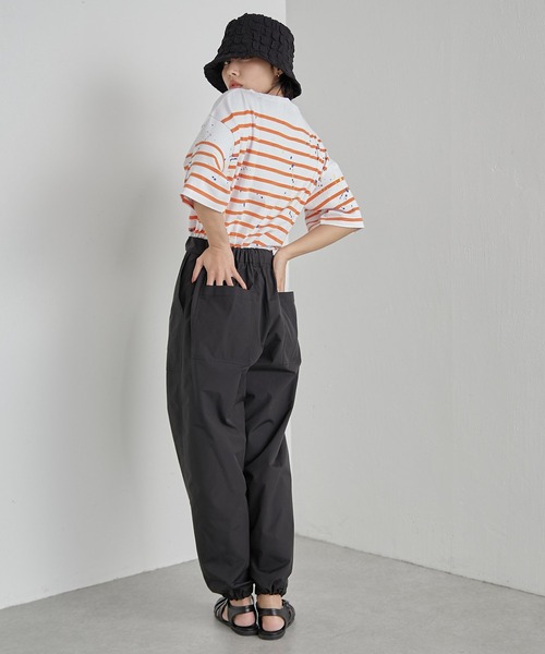 ear PAPILLONNER(イアパピヨネ)の「裾絞りパンツ【SUM1 STYLE(スミスタイル)】(その他パンツ・レディース・アイボリー/ブラック・FREE)」の4枚目の写真