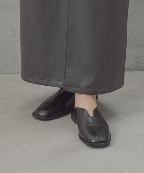 tukn.(トゥクン)の「Vカットマニッシュパンプス シューズ 柔らかい履き心地(パンプス・レディース・ブラック/アイボリー/ブラウン・22.5cm/23.0cm/23.5cm/24.5cm/24.0cm)」の19枚目の写真