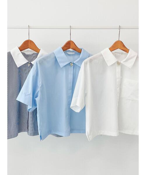 Te chichi TERRASSE(テチチテラス)の「ビジュークロップド丈シャツ(シャツ/ブラウス・レディース・ネイビー/サックスブルー/オフホワイト・F)」の8枚目の写真