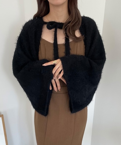 JUNOAH（ジュノア）の「フレアスリーブシャギーリボンニットボレロ（ニット/セーター・レディース・ブラック/アイボリー/グレイッシュベージュ・FREE）」の12枚目の写真