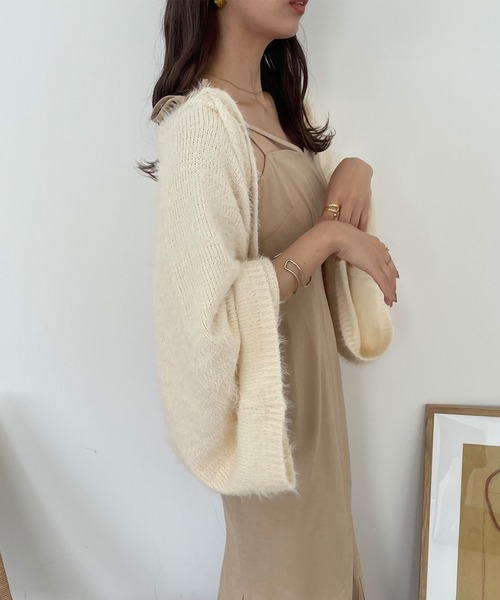 JUNOAH（ジュノア）の「フレアスリーブシャギーリボンニットボレロ（ニット/セーター・レディース・ブラック/アイボリー/グレイッシュベージュ・FREE）」の7枚目の写真