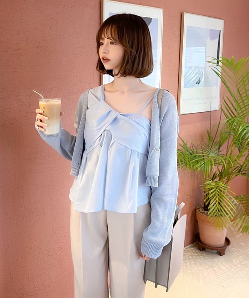 Isn't She?（イズントシー）の「[ SHIORI × Isn't She? ] アシメデザインキャミソール（キャミソール・レディース・ブルー/ホワイト/ブラック・M）」の13枚目の写真