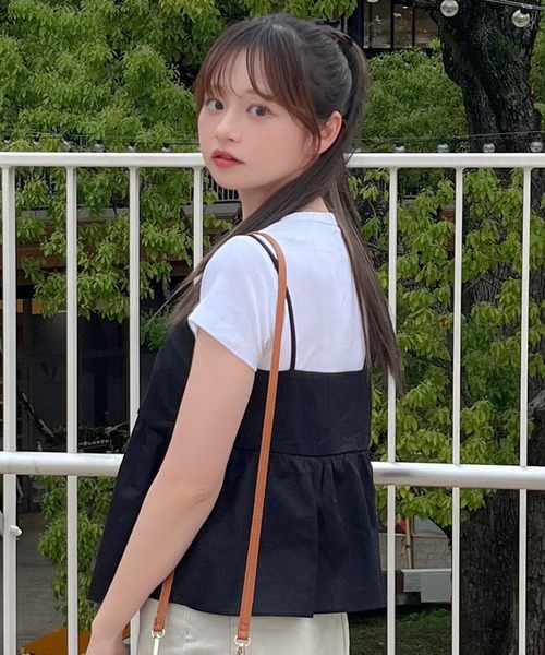 Isn't She?（イズントシー）の「[ SHIORI × Isn't She? ] アシメデザインキャミソール（キャミソール・レディース・ブルー/ホワイト/ブラック・M）」の8枚目の写真