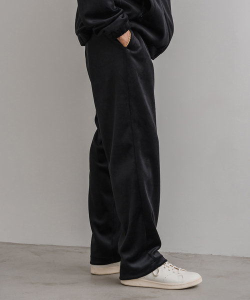 EDIFICE(エディフィス)の「ベロア トラックパンツ(その他パンツ・メンズ・ブラック/ネイビー・SMALL/LARGE/MEDIUM)」の14枚目の写真