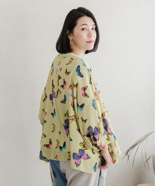 ScoLar（スカラー）の「132698：蝶柄ボイルシャツ（シャツ/ブラウス